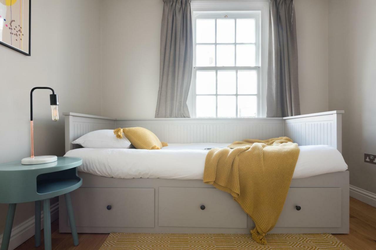The Navy Court - Scandinavian Inspired 4Bdr Home Оксфорд Екстер'єр фото